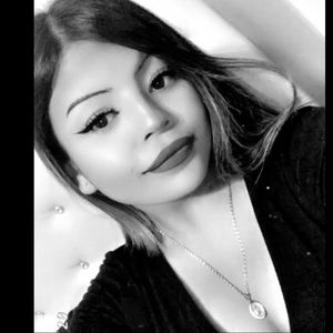 Meet your Posher, Perla